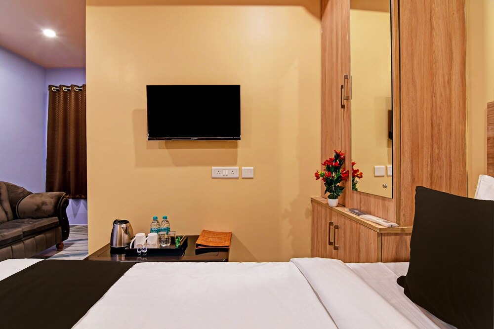 Hooghly Hotel | Collection O Hotel Mahal