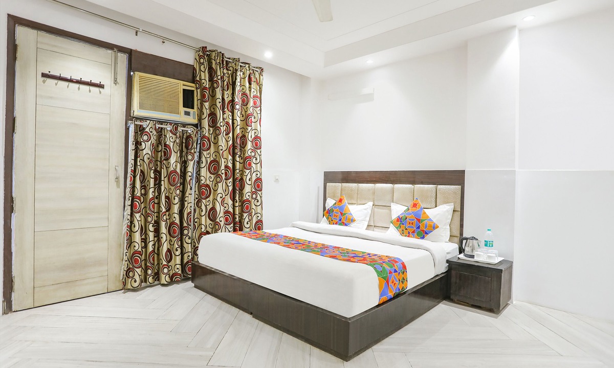 Kalkaji Hotel | Fabexpress Lotus Palace