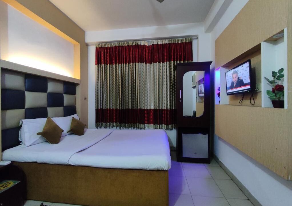 Uttara Hotel | White Rose Suites Ltd