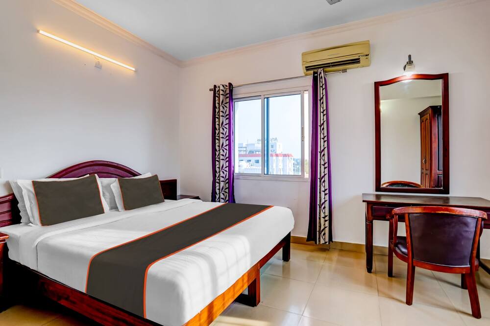 Thampanoor Hotel | Collection O Thampanoor Teekay Palace