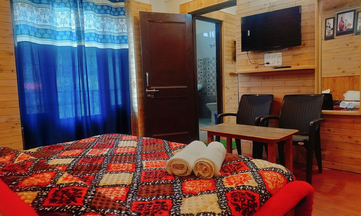 Dalhousie Hotel | Snow Mount View