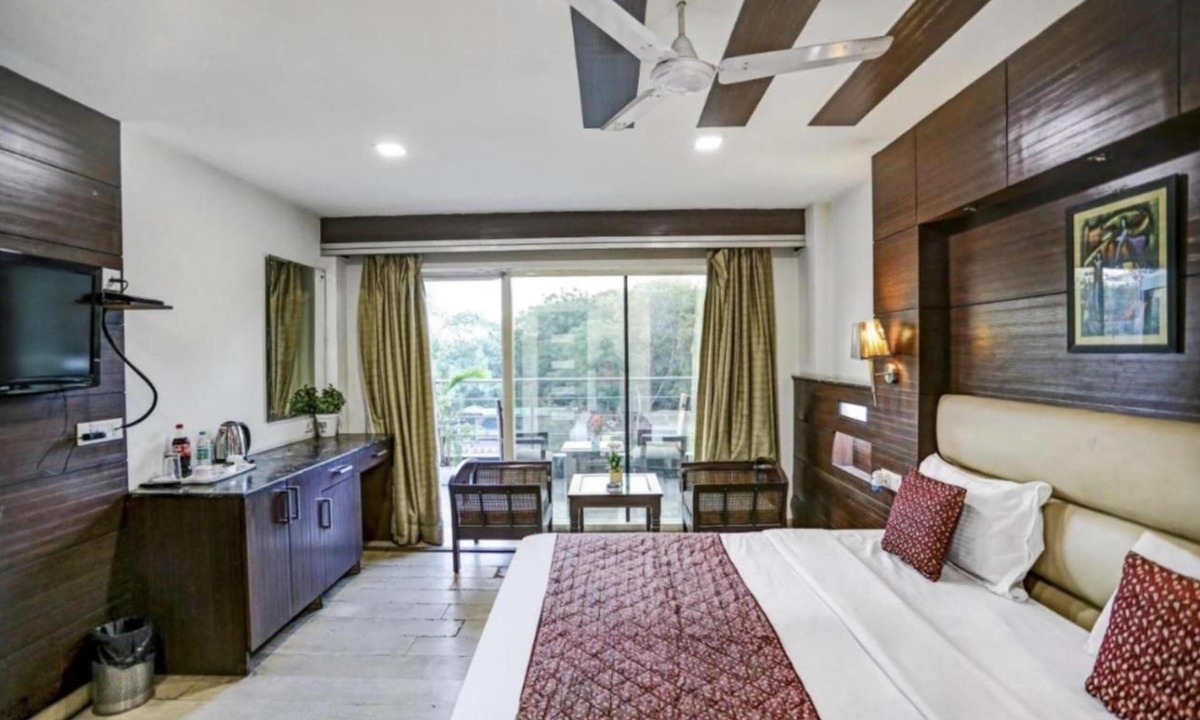East of Kailash Hotel | Staybook FabStays South Delhi