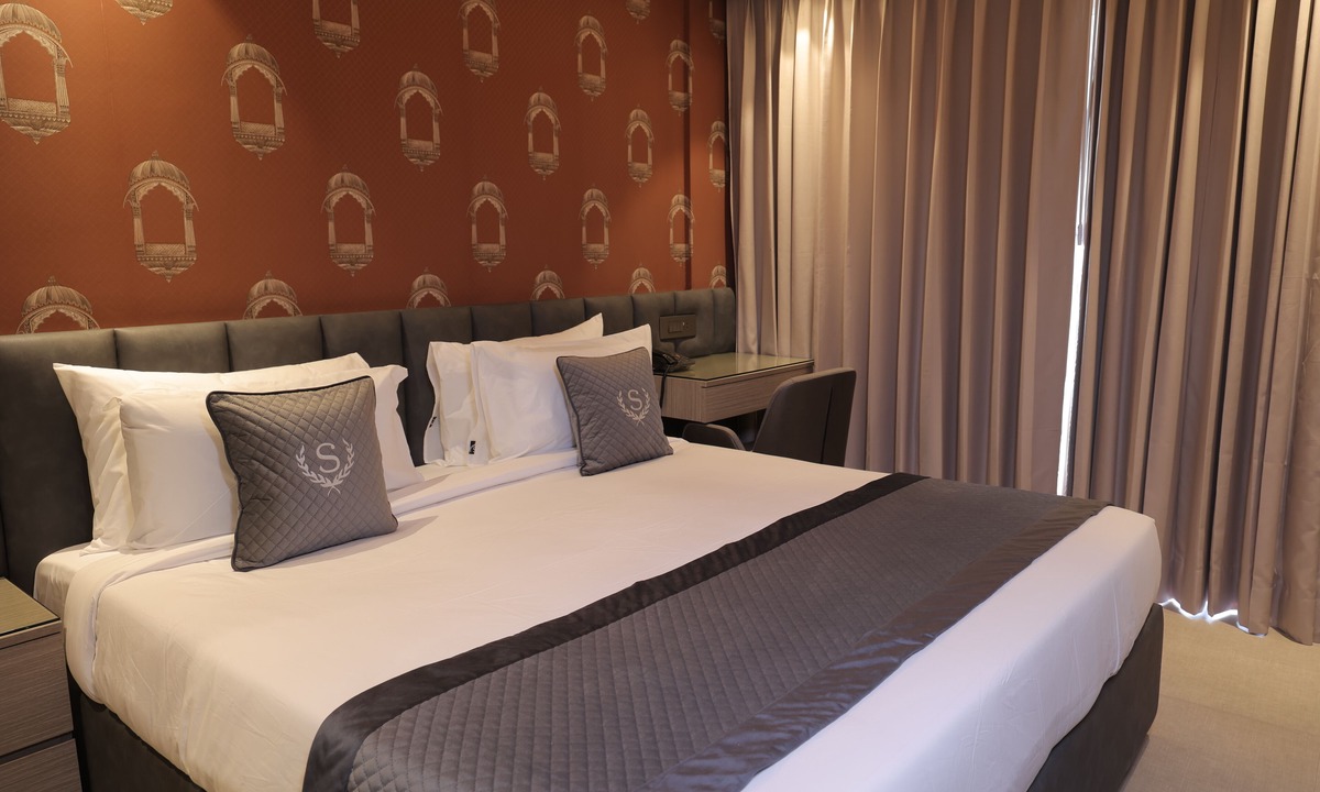 DLF Phase 3 Hotel | Stepstones Hotels and Inn