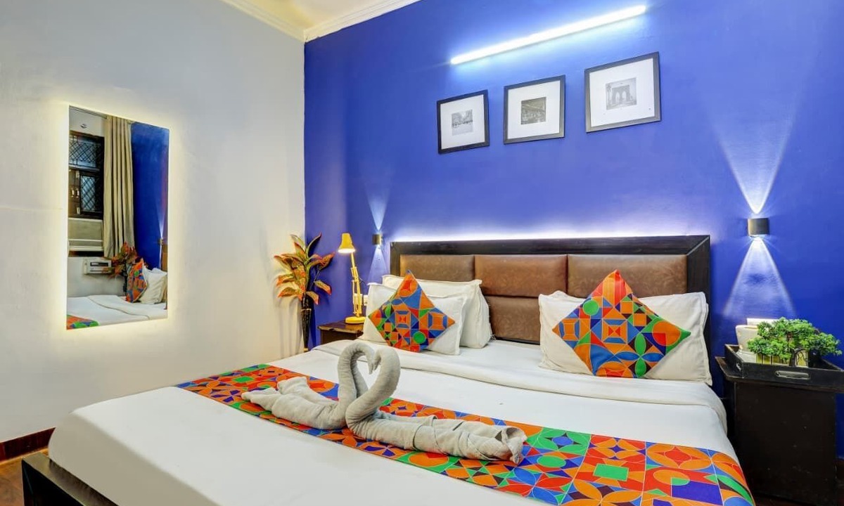 Sainik Farm Hotel | Roomshala 147 KD Plazav
