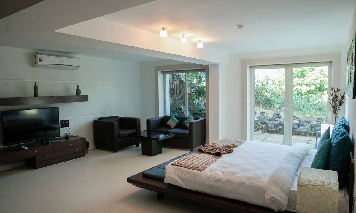 Sernabatim Hotel | Regenta Beach House Resort, Goa