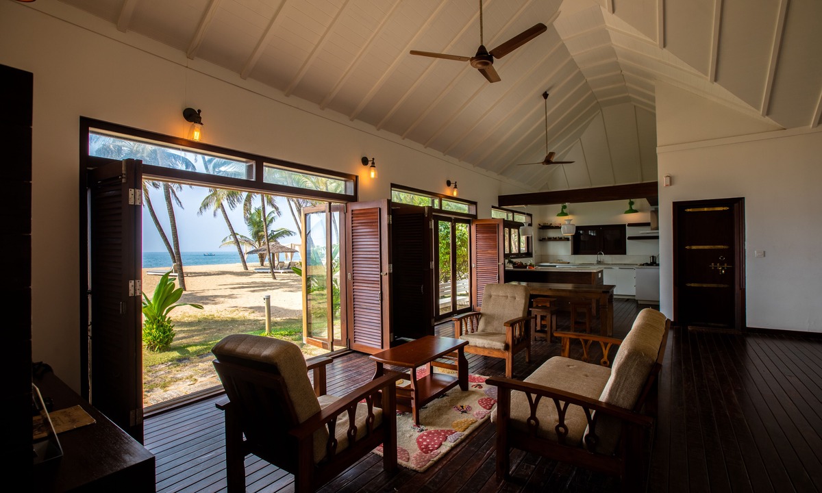 Neeleshwar Hotel | Malabar Ocean Front Resort & Spa