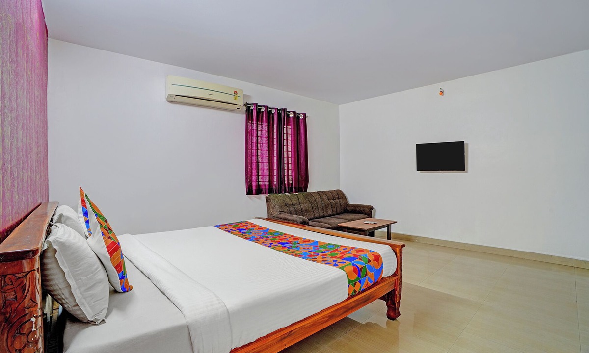 Vadanemelli Hotel | FabHotel Subikshas Mirra Villa -ECR