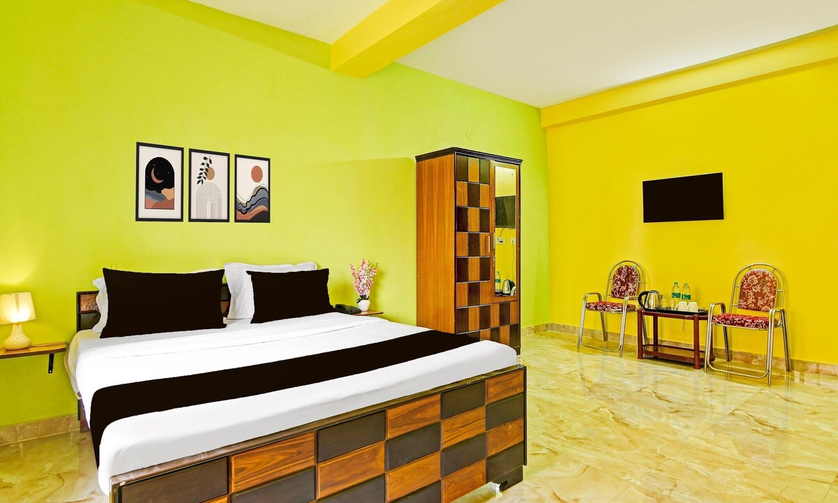 Thakurpukur House | Premium Royal Crown Banquet