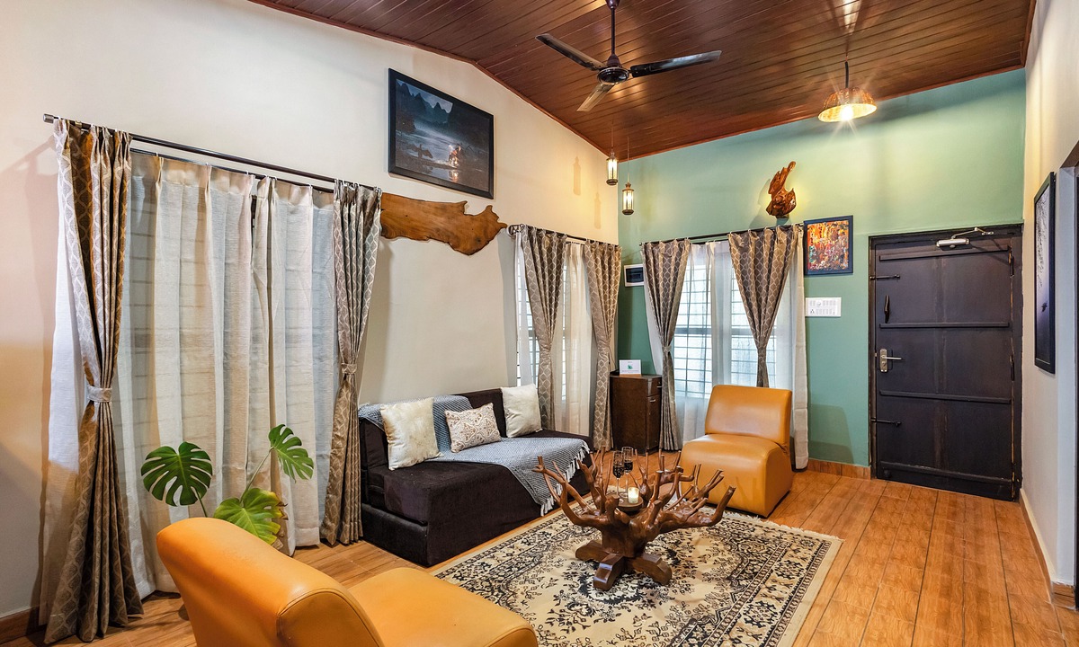 Virarajendrapet House | Alaya Stay Twisted Tree with Pool
