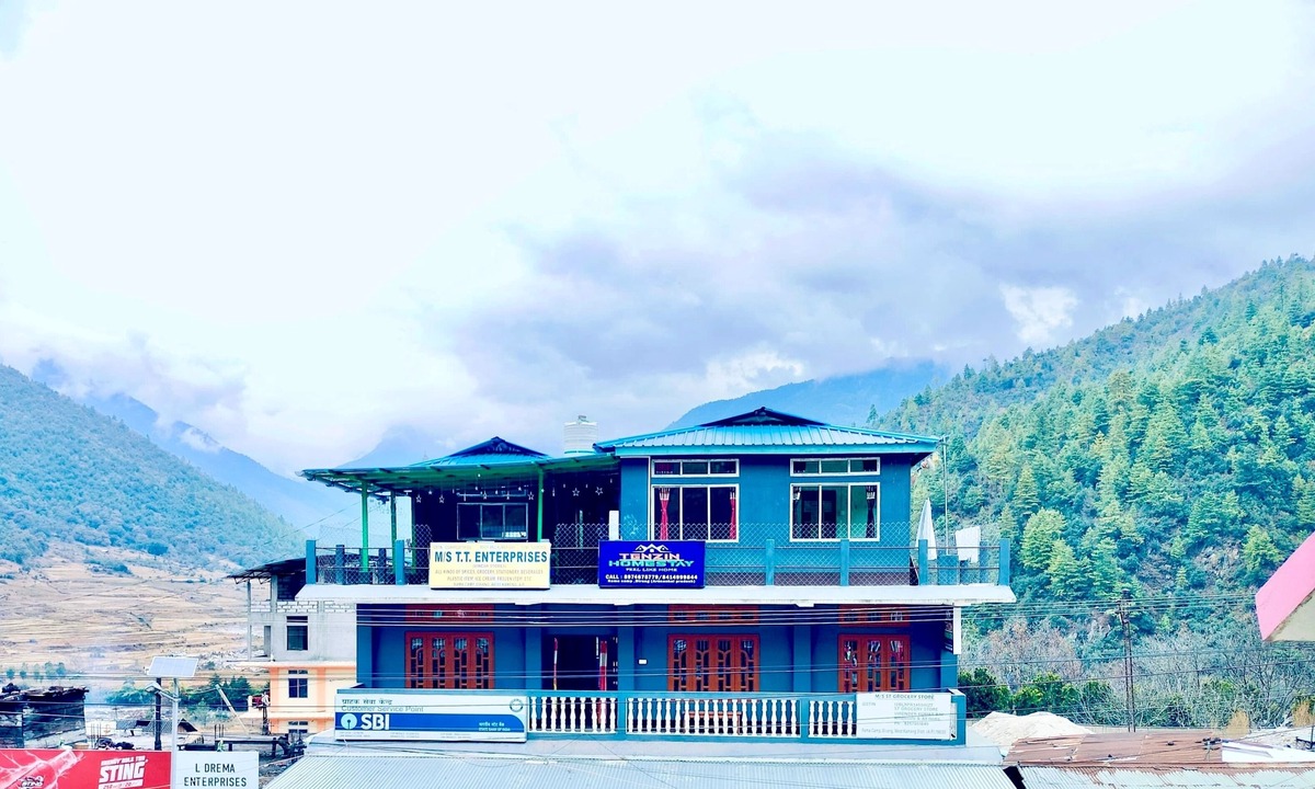 Bomdila Hotel | Spacious 8-bedroom hotel in Dirang with Wi-Fi access and Parking space available