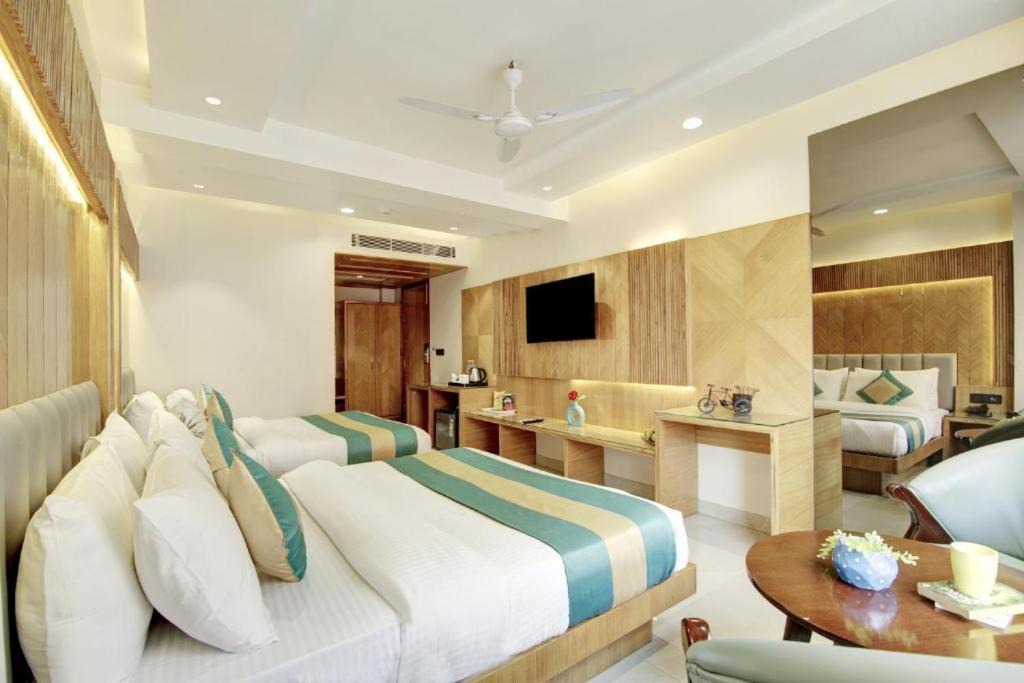 Mahipalpur Extension Hotel | Apple Park - Comfortable Stay Near Delhi Airport, Mahipalpur