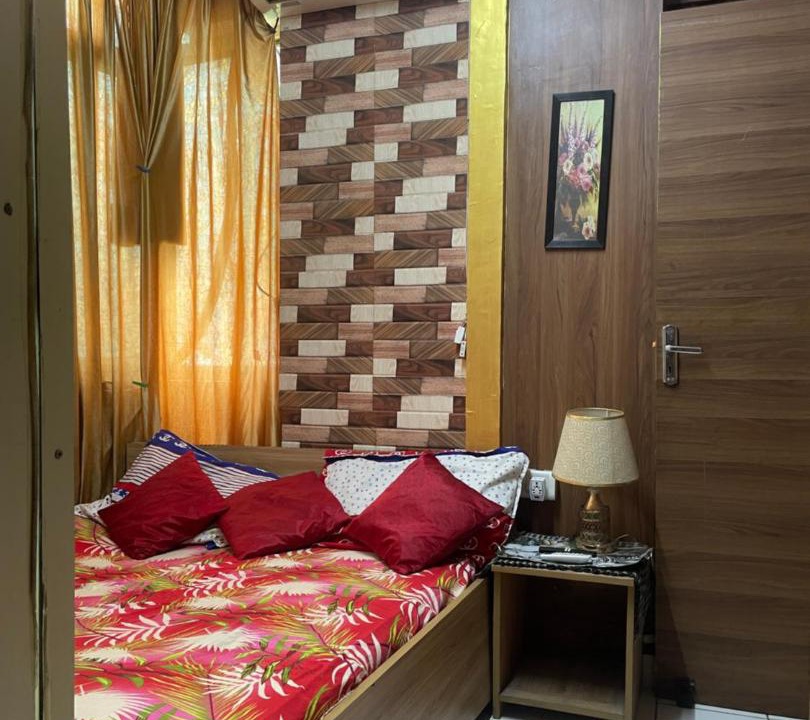 Chittaranjan House | Budget Designer Private Room in CR Park