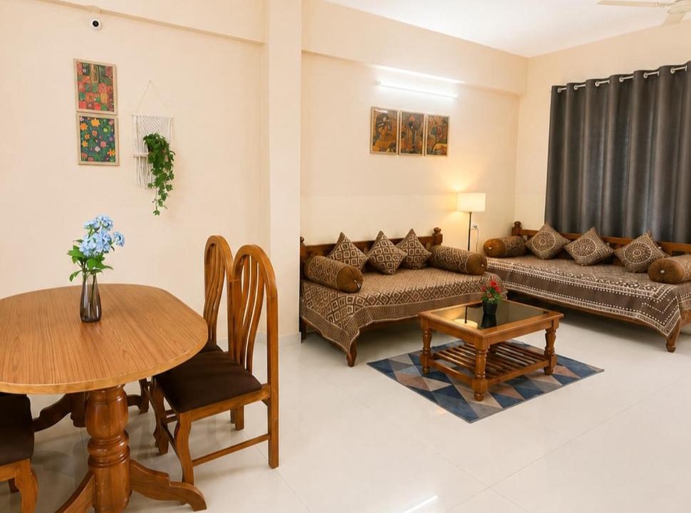 Vijayanagar Apartment | Urban Breeze Spacious 2BHK AC Flat by SR RENTON COMFORNT at Vijayanagar