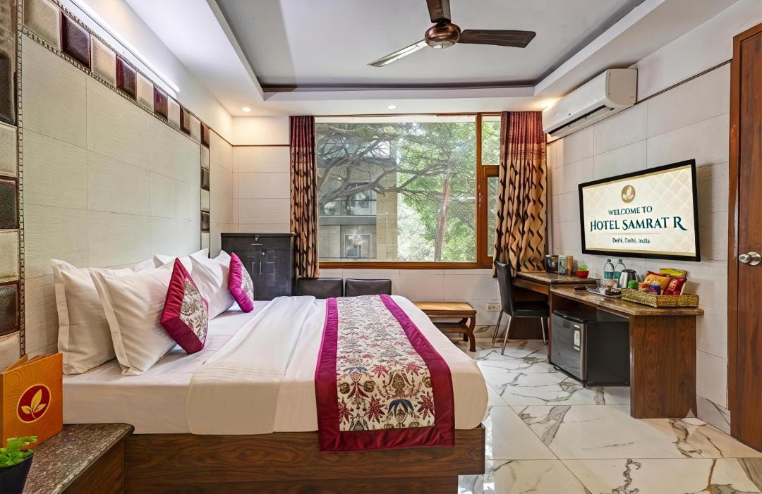Jangpura Hotel | Hotel Samrat R Near Nizamuddin Railway Station