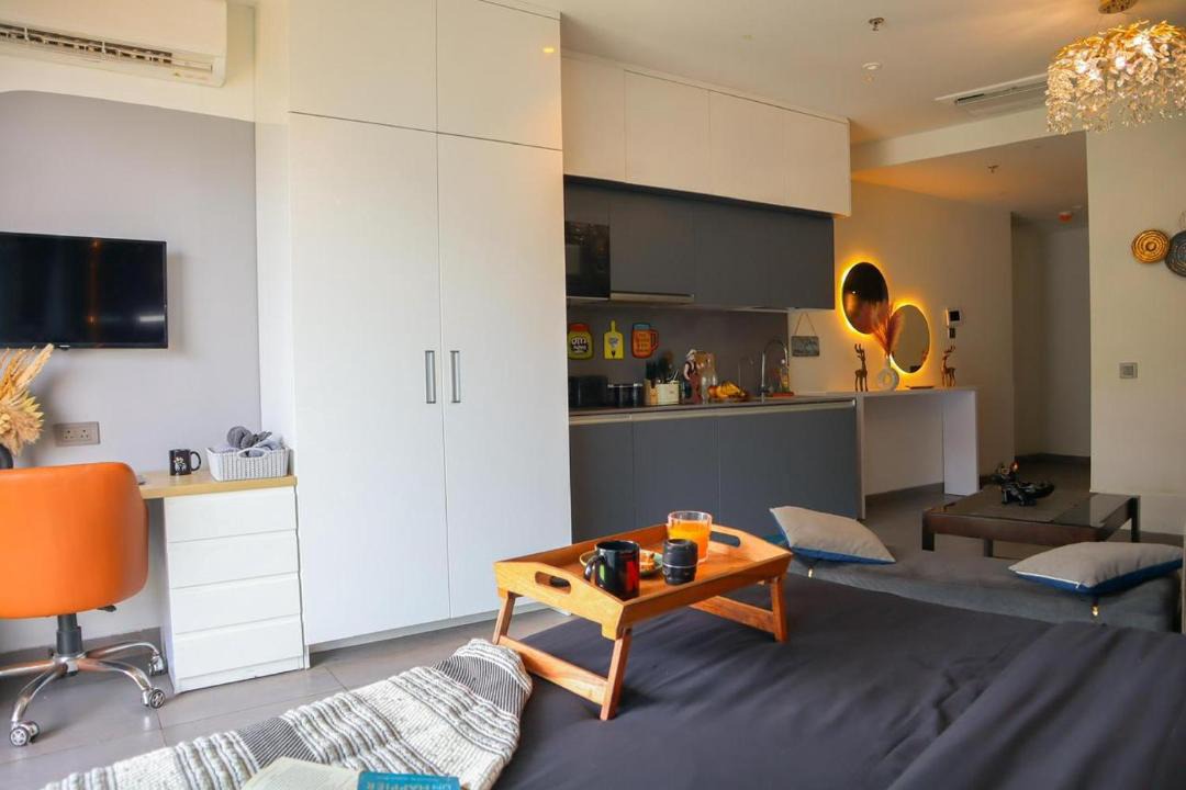 Noida Apartment | DiMerro Stays Supernova