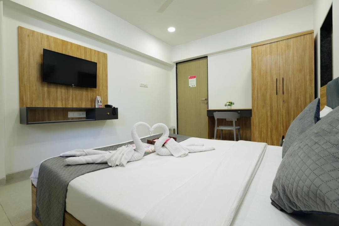 Chembur East Hotel | Chembur Homeotel - Gagal Home