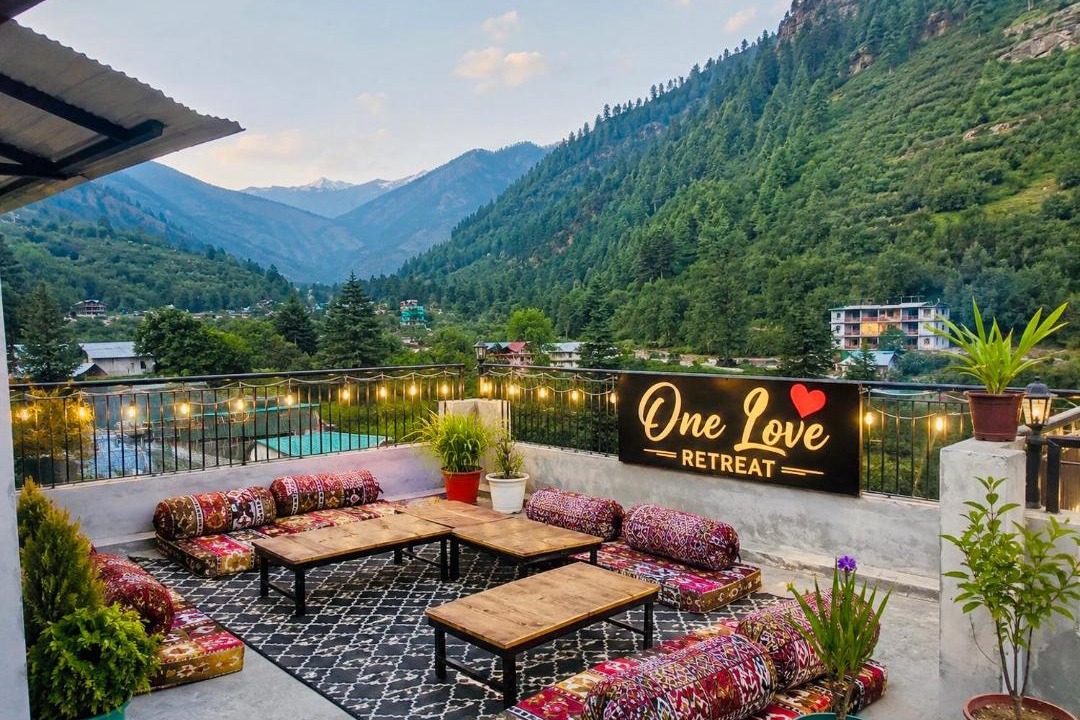 Kasol House | One Love Retreat Home Stay & Cafe