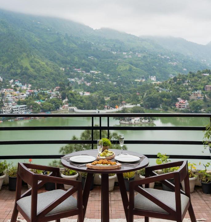 Bhimtal Hotel | Rosewood Retreat Bhimtal - Luxury Lake View Resort on Bhimtal Lake