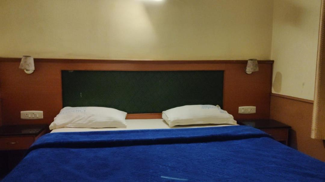 Thalayathimund Hotel | Hornbill Residency