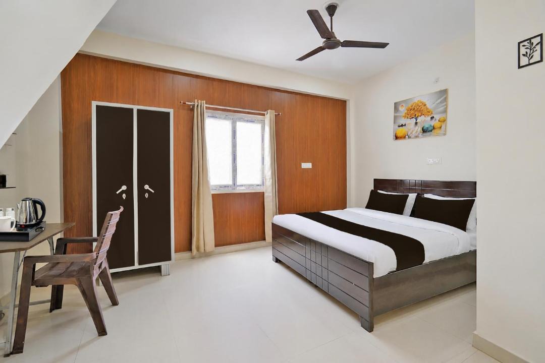Sudhowala Hotel | Hotel O Uttaranchal University Formerly Anand Residency