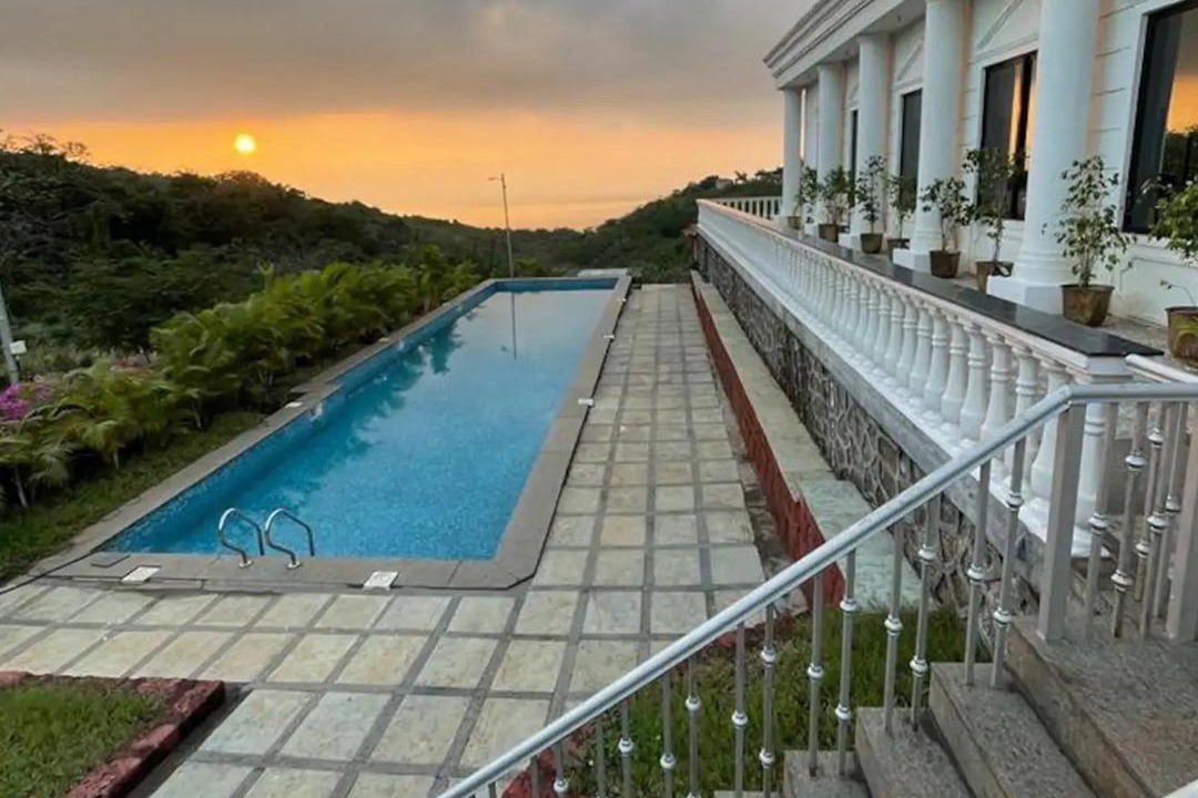 Dapoli Villa | Sea Vibes by A R Luxury Stays