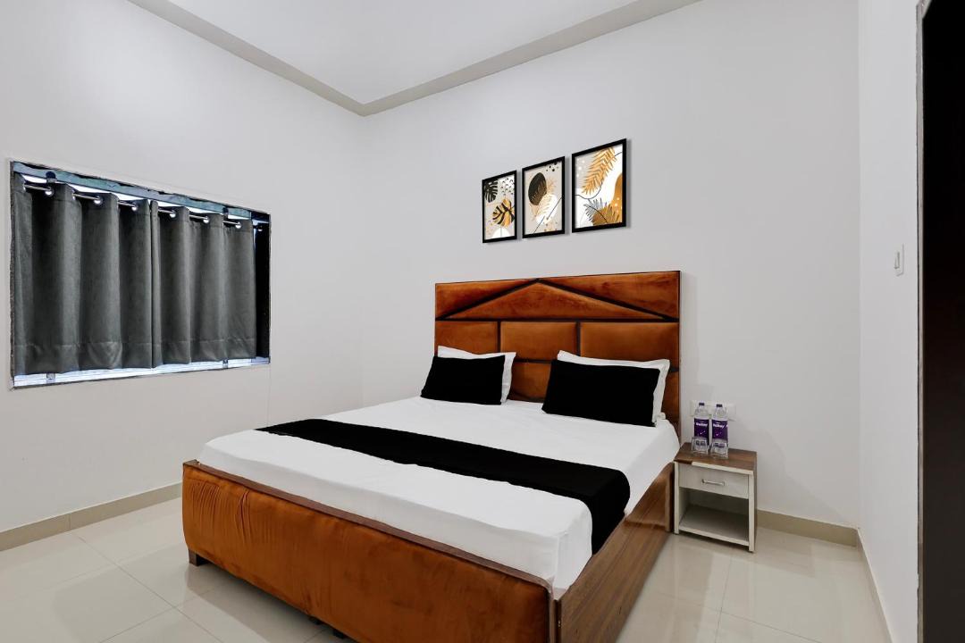 Mahendragarh Hotel | Hotel O Rudra Hotel and restaurant