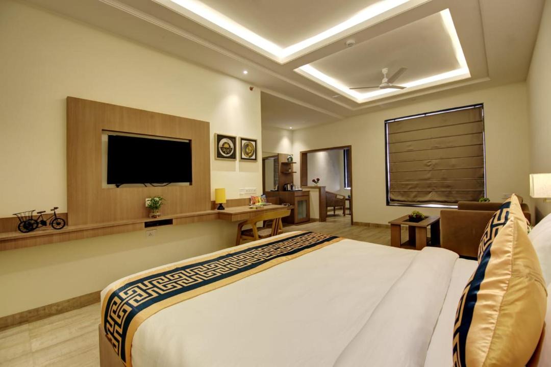 South West Hotel | Hotel King Near Delhi Airport