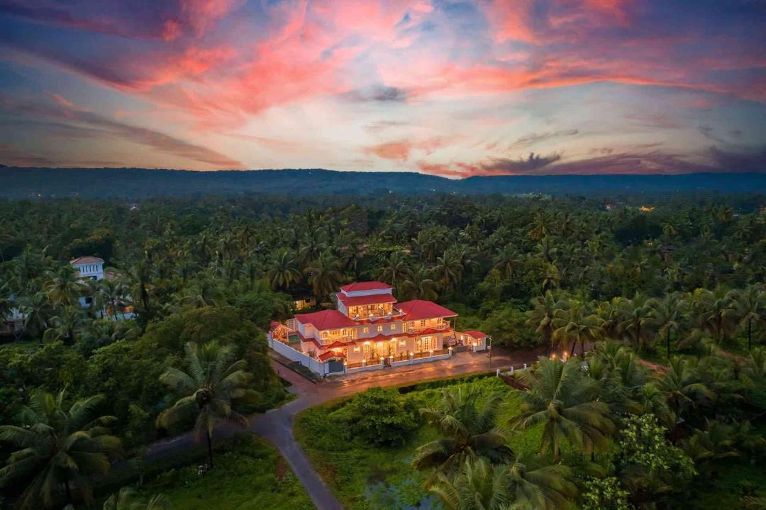Saunta Vaddo Villa | SaffronStays The White Whale