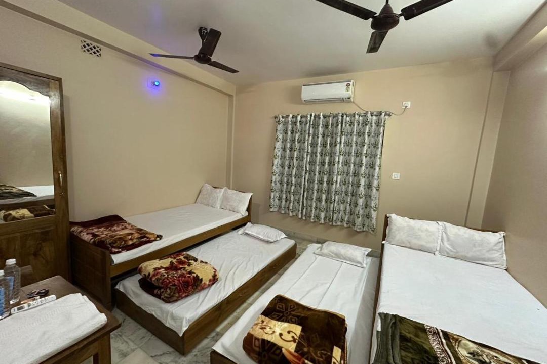 Krishnanagar Hotel | Sri Mayapur Chandrodaya Guest House and Event Holder