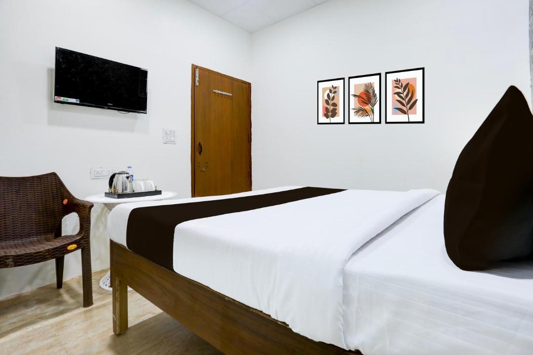 Faridabad Hotel | Hotel O THE LAVISH COTTAGE
