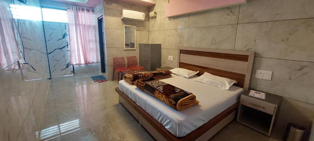Naina Devi Hotel | Pamma hotel