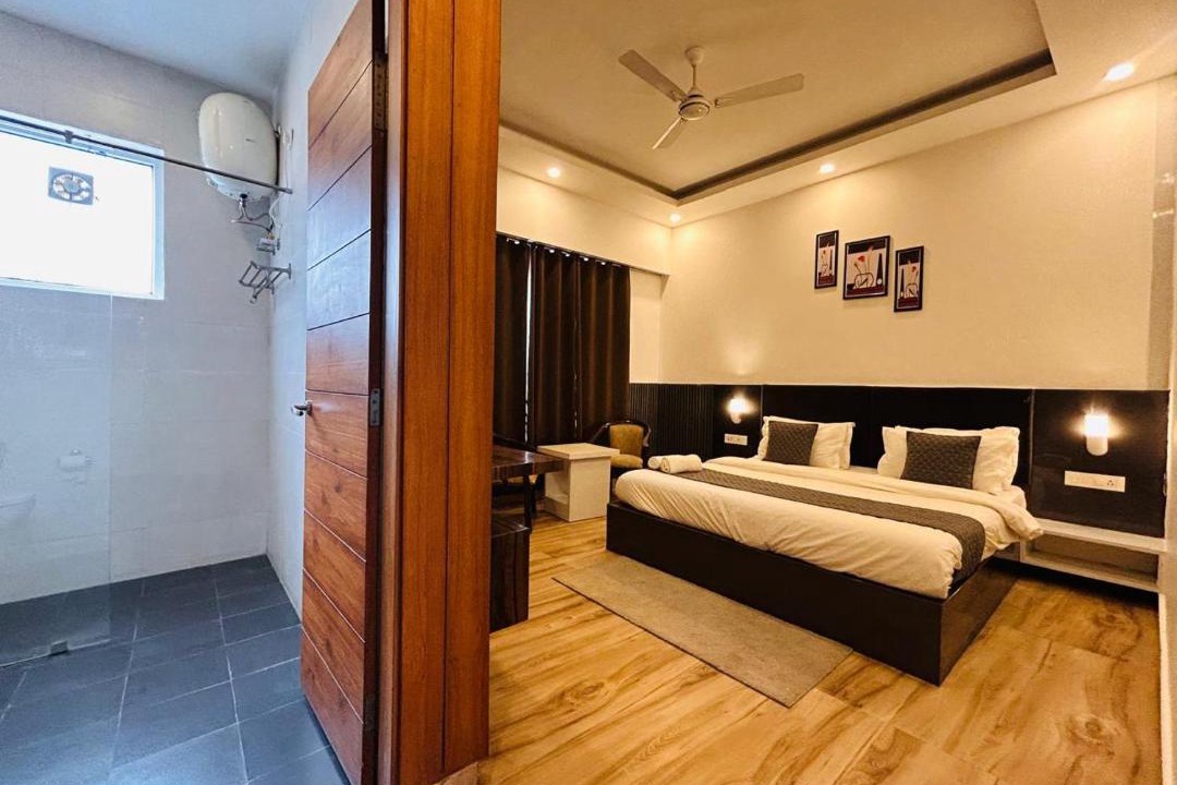 The Mall Road Hotel | Banj View Resort