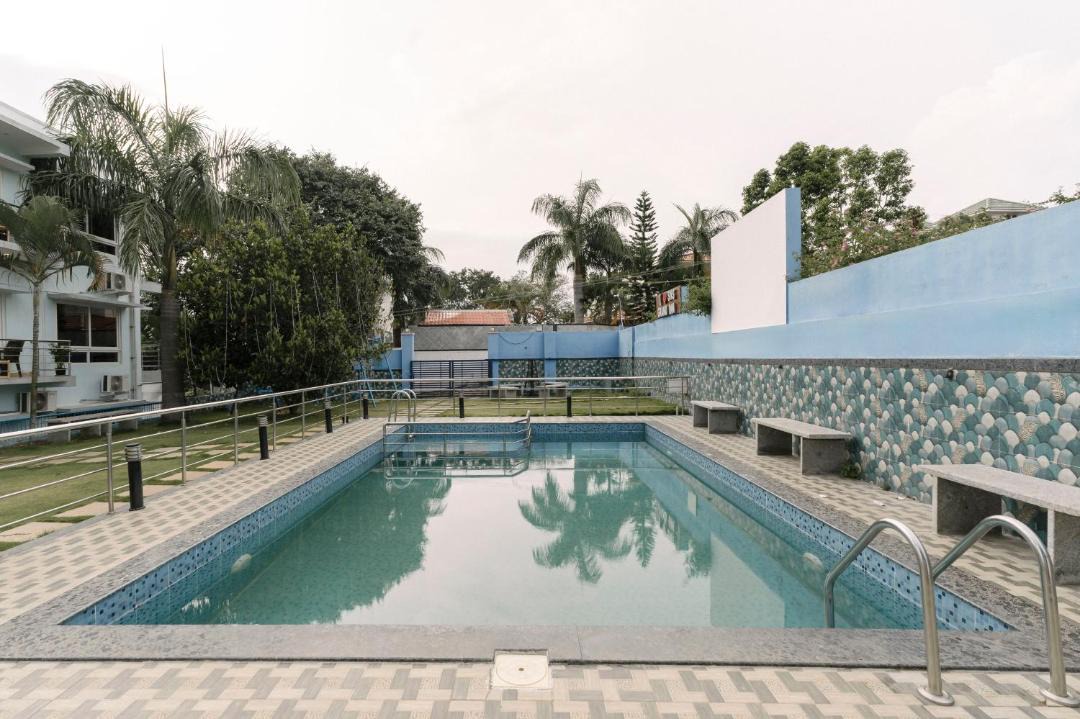 Yelagiri Hotel | Treebo SNS Grand Inn With Swimming Pool