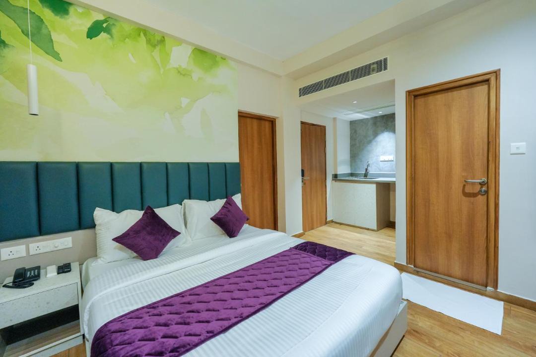 Maradu Hotel | M Suites And Hotel