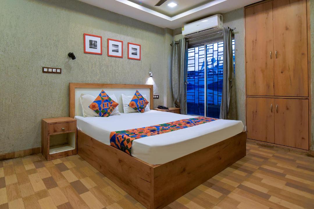 Kolkata Hotel | FabHotel MB International
