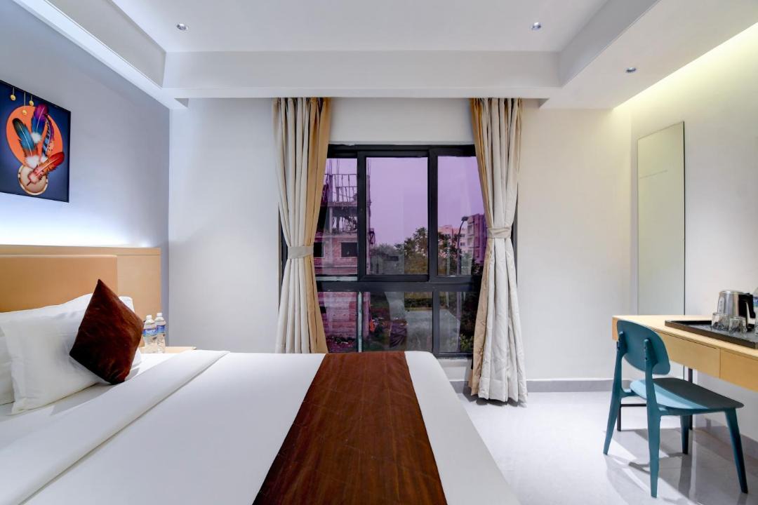 New Town Hotel | Eco Corporate Inn 3 By Carlton Suites