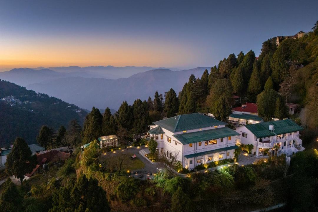 The Mall Road Villa | amã Stays & Trails - Terrance Hall, Mussoorie