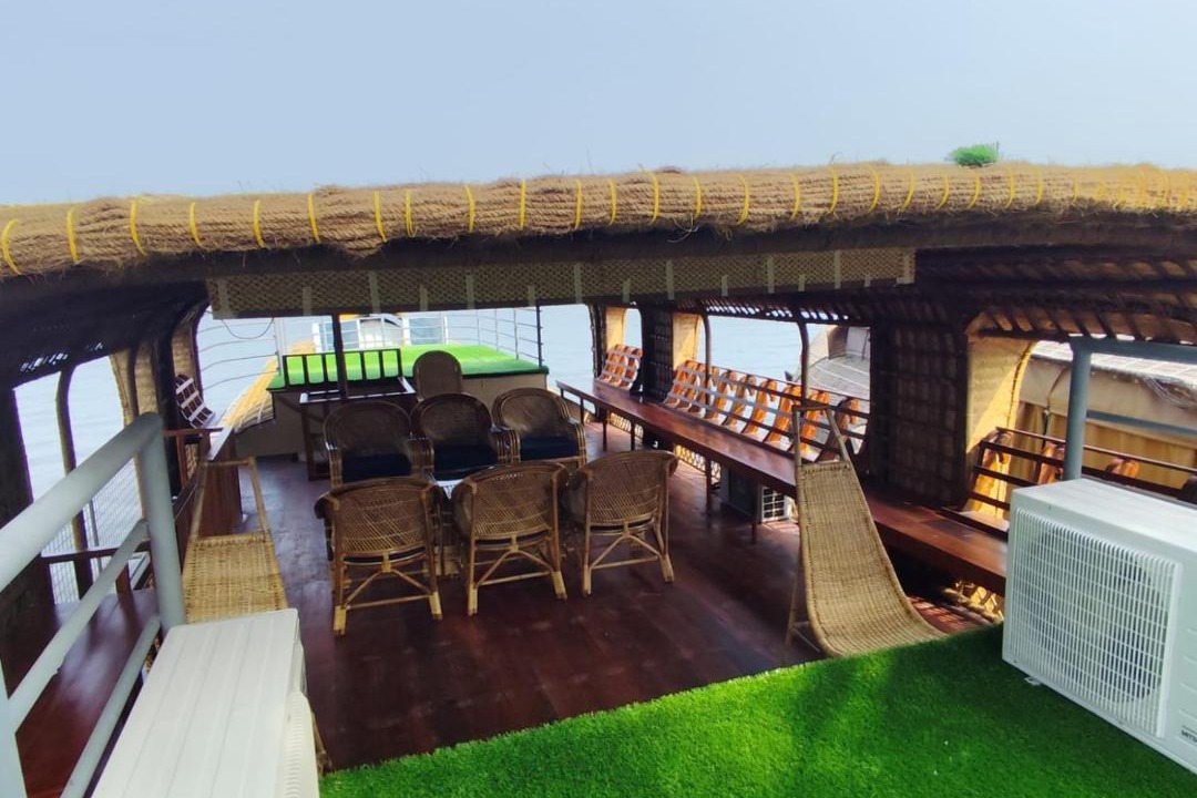 Mullakkal Boat Rental | Kalappura Houseboats & Tours