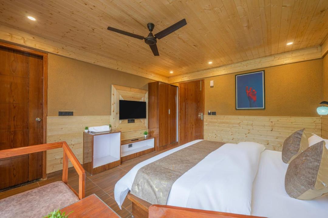 Fagu Apartment | The Charvi Heights l The Stargaze Café l 360 Mountain View l Open Air Multi Cuisine Restaurant l Power Backup Available l Managed By ExoticStays Group