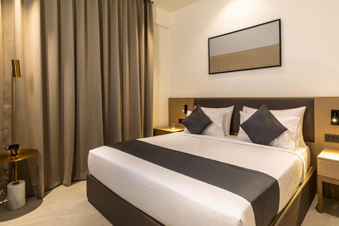 Financial District Hotel | Hotel Starlight by Avana, 400m from US Consulate Hyderabad