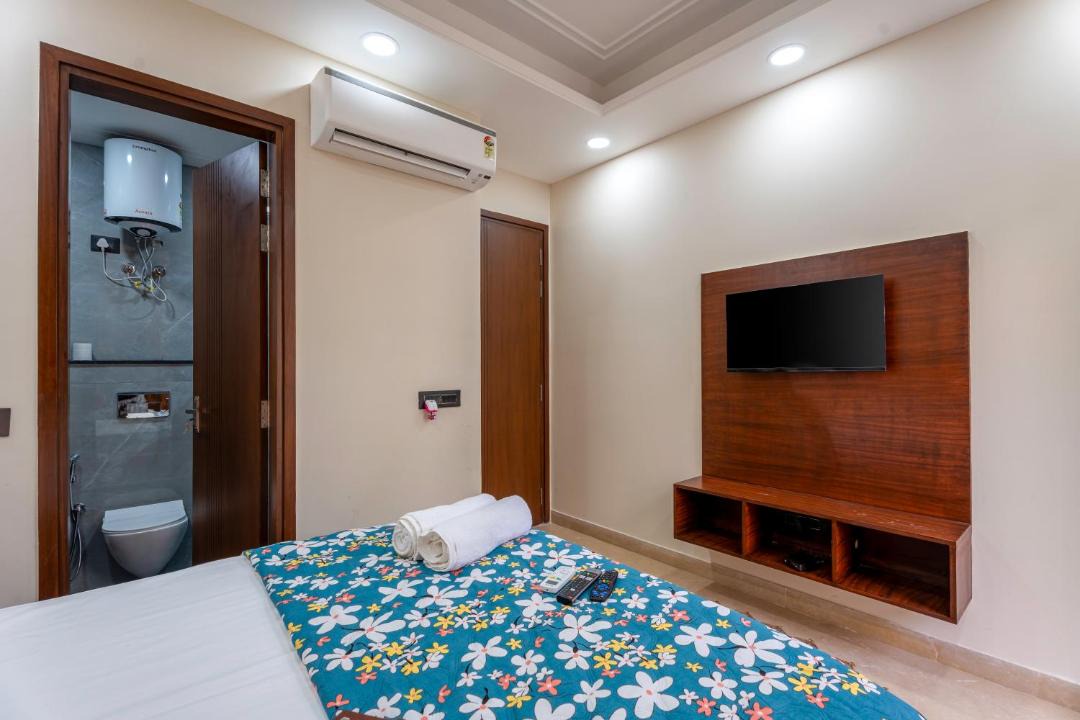 Saket Apartment | Fortune Home Service Apartment 3 Bhk, J-267, SAKET