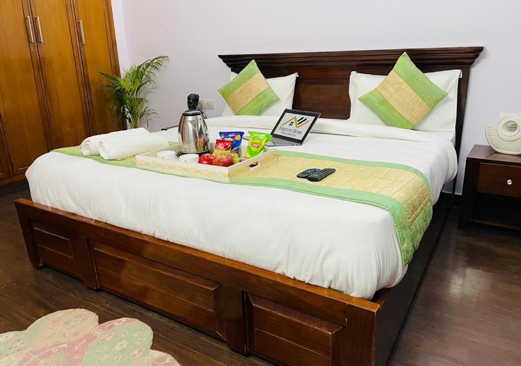 Saket Apartment | Fortune Home Service Apartment 4Bhk,D-36, Saket