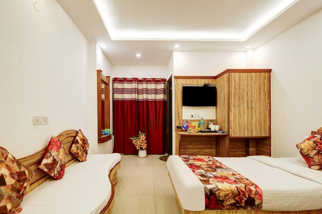 Paharganj Hotel | Hindustan By Backpackers Heaven - Traveller's Choice Award 2023-24-25-26 Best of Best Winning Hotel with Complimentary Airport Pick up
