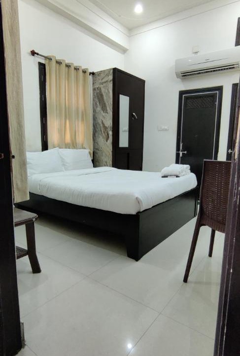 Central Area Hotel | The white haveli