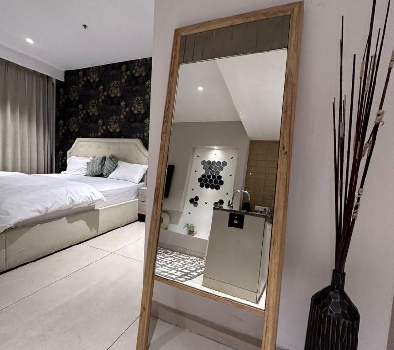 Gurugram Apartment | Luxury Studios Key 3