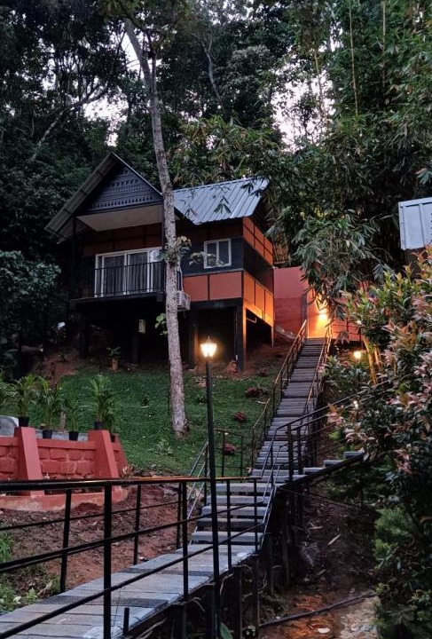 Devikolam Hotel | Santhi Hill View Resort