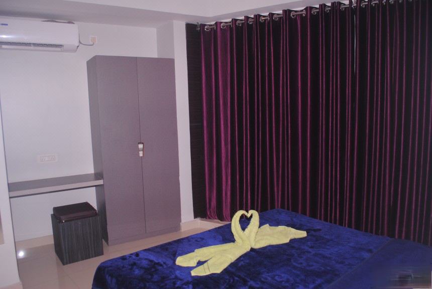 Photo of Bedroom in Sualkuchi
