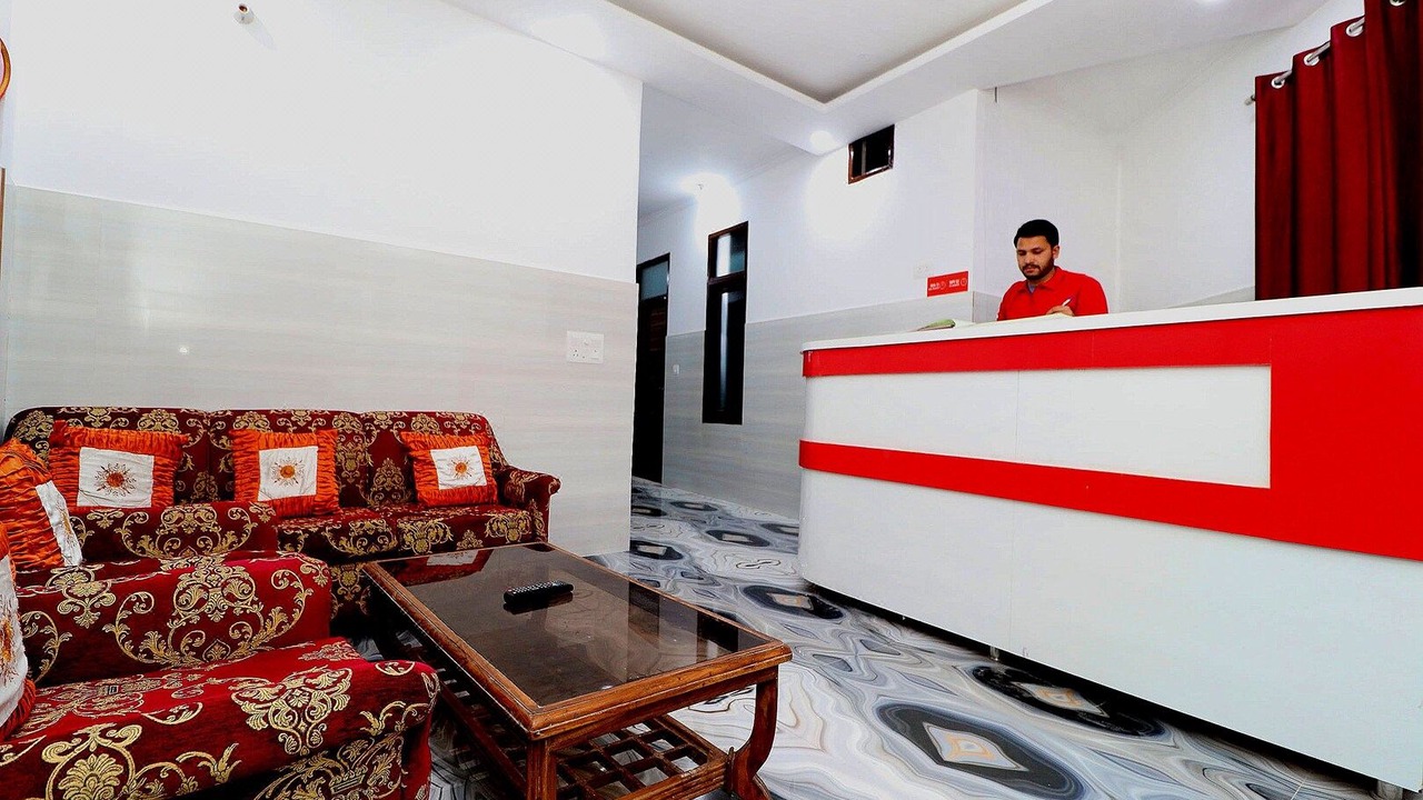 Photo of Livingroom in Sector 45