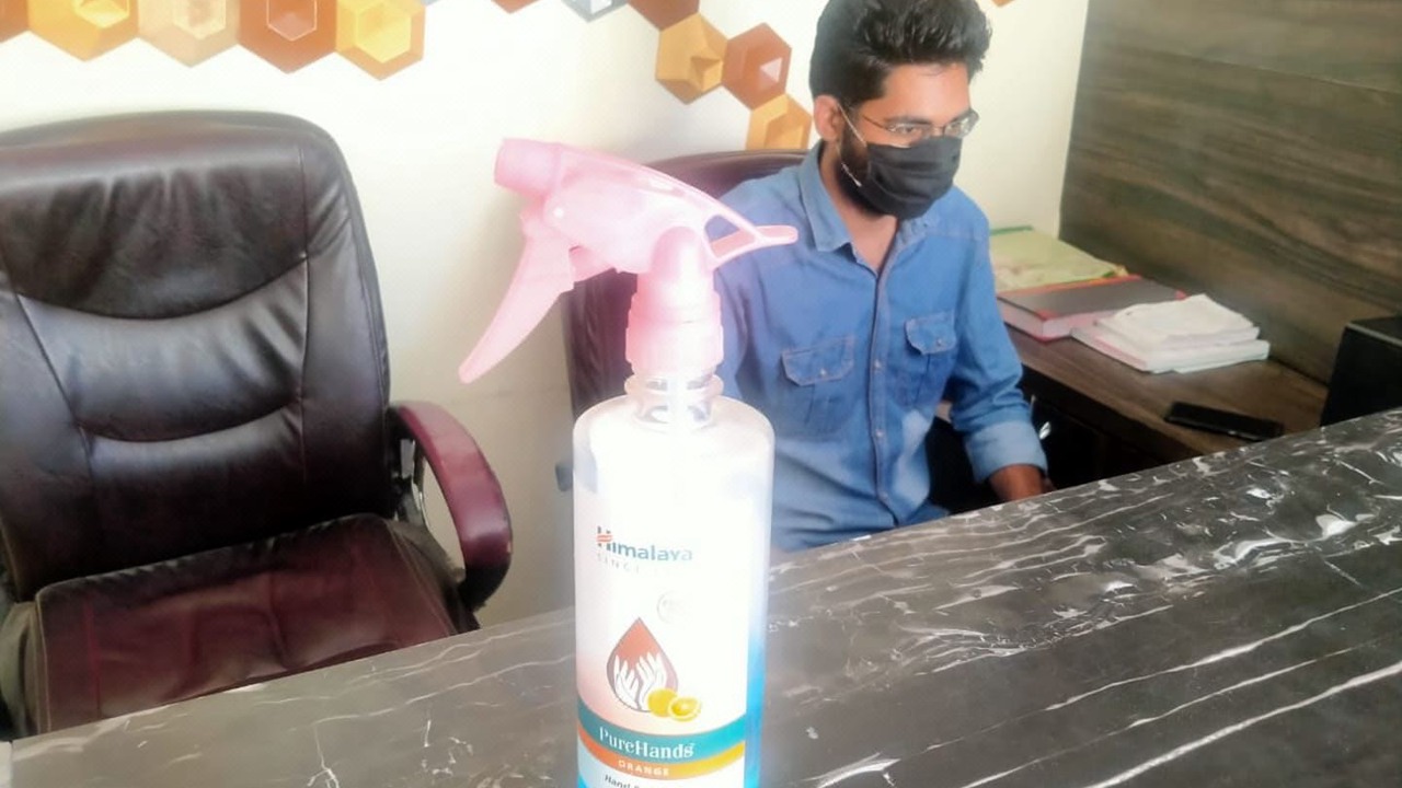 Photo of Human In Picture in Hisar