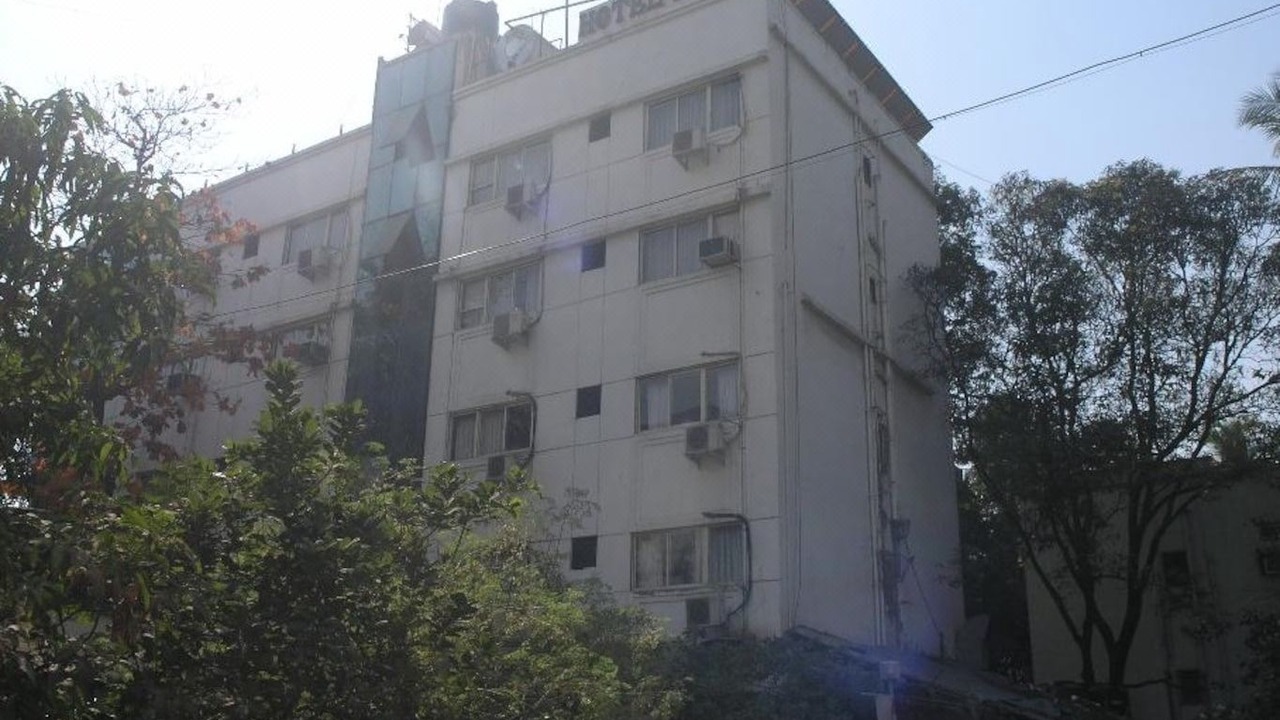 Photo of Buildings in Mumbai Central